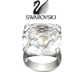COPY - Vintage Swarovski Merlin cocktail ring